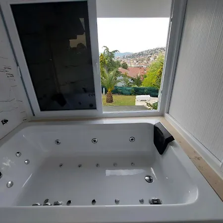 Da 3 1 Salon Muestakil Havuzlu Ve Jakuzili