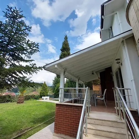 Da 3 1 Salon Muestakil Havuzlu Ve Jakuzili Otel Sapanca